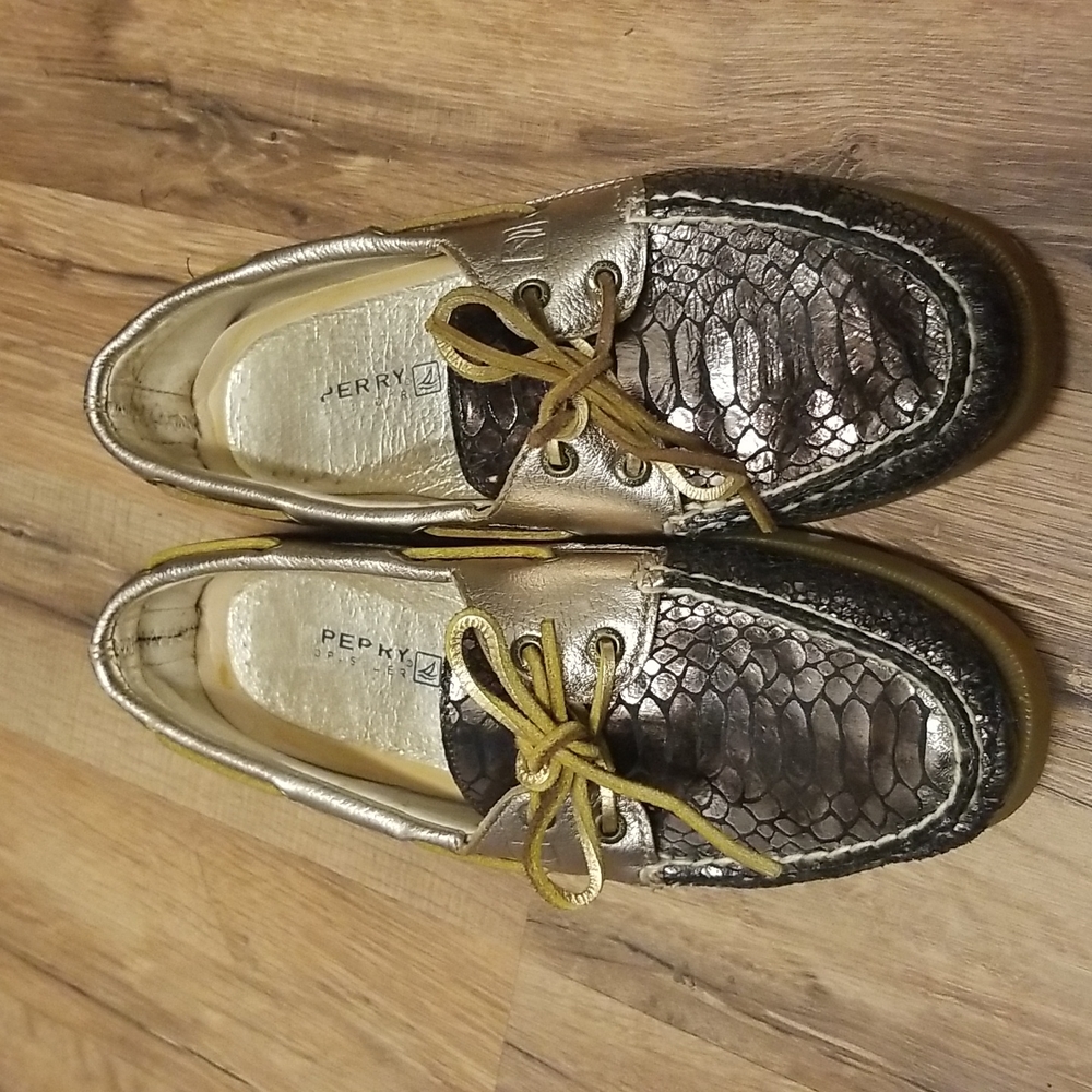Dark metallic Sperry top siders 8M